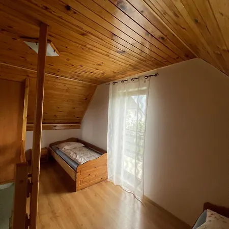 U Dudkow- Balia I Apiterapia *